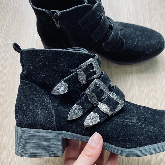 Rampage Lefthook Black Velvet Western Ankle Boots - Picture 2 of 7
